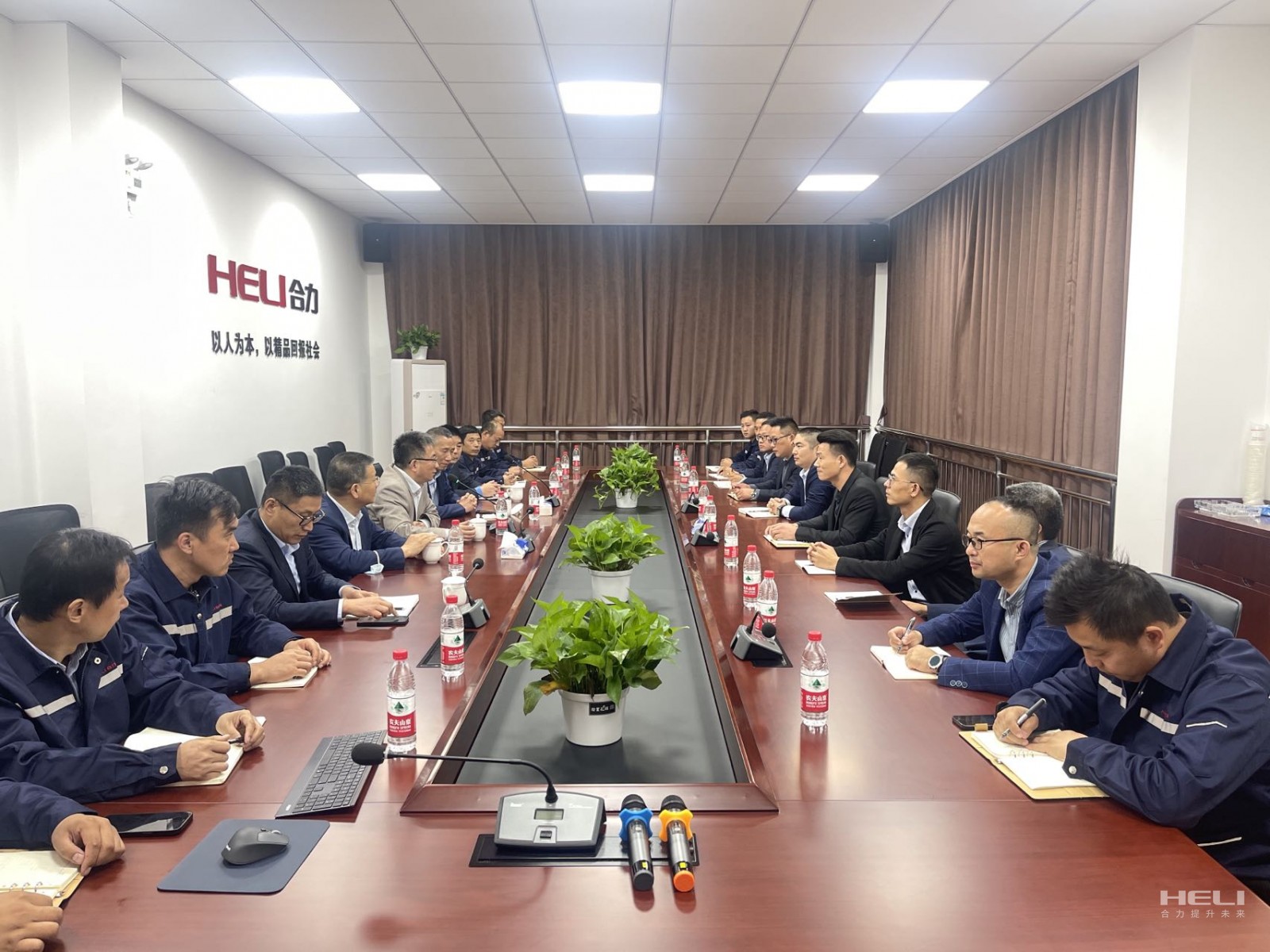 与上海xcsports昆山、嘉定分公司员工交流座谈.jpg